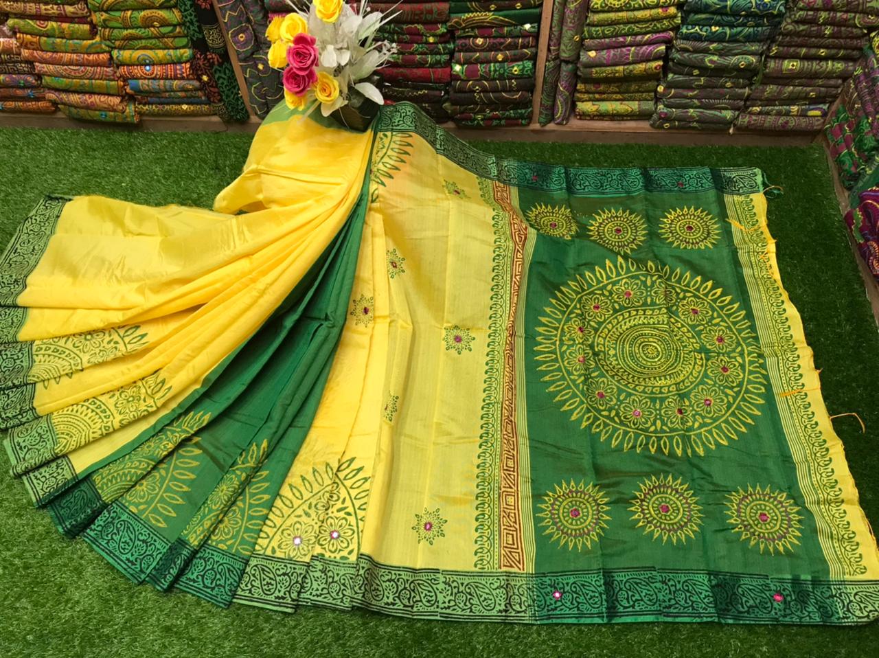 এমব্রয়ডাড়ী ধুপিয়ানসিল্ক শাড়ী